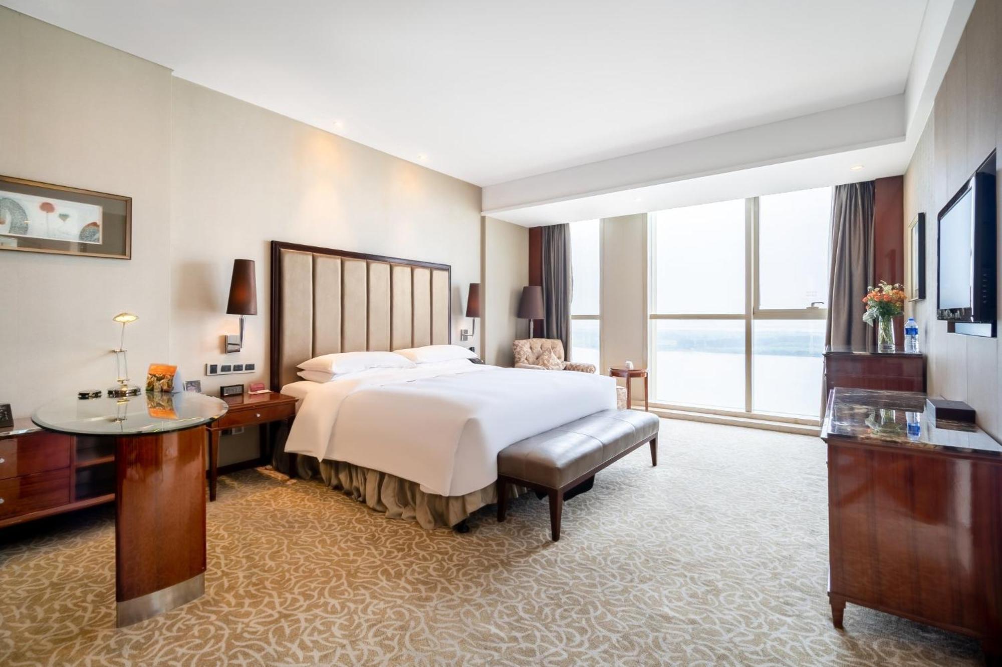 Готель Crowne Plaza Zhenjiang By Ihg Екстер'єр фото