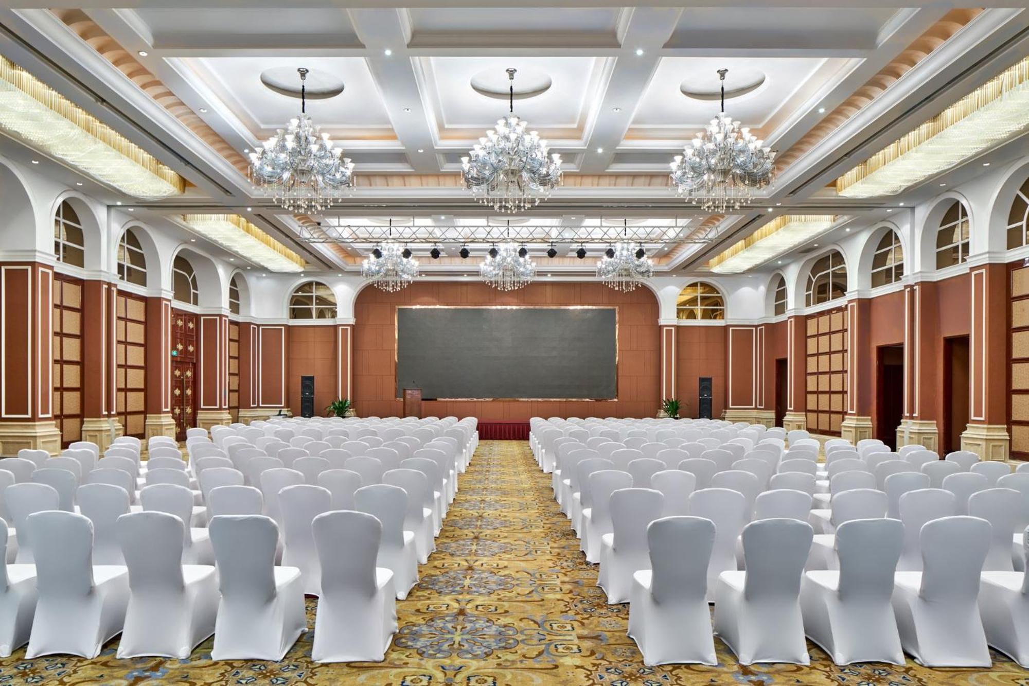 Готель Crowne Plaza Zhenjiang By Ihg Екстер'єр фото