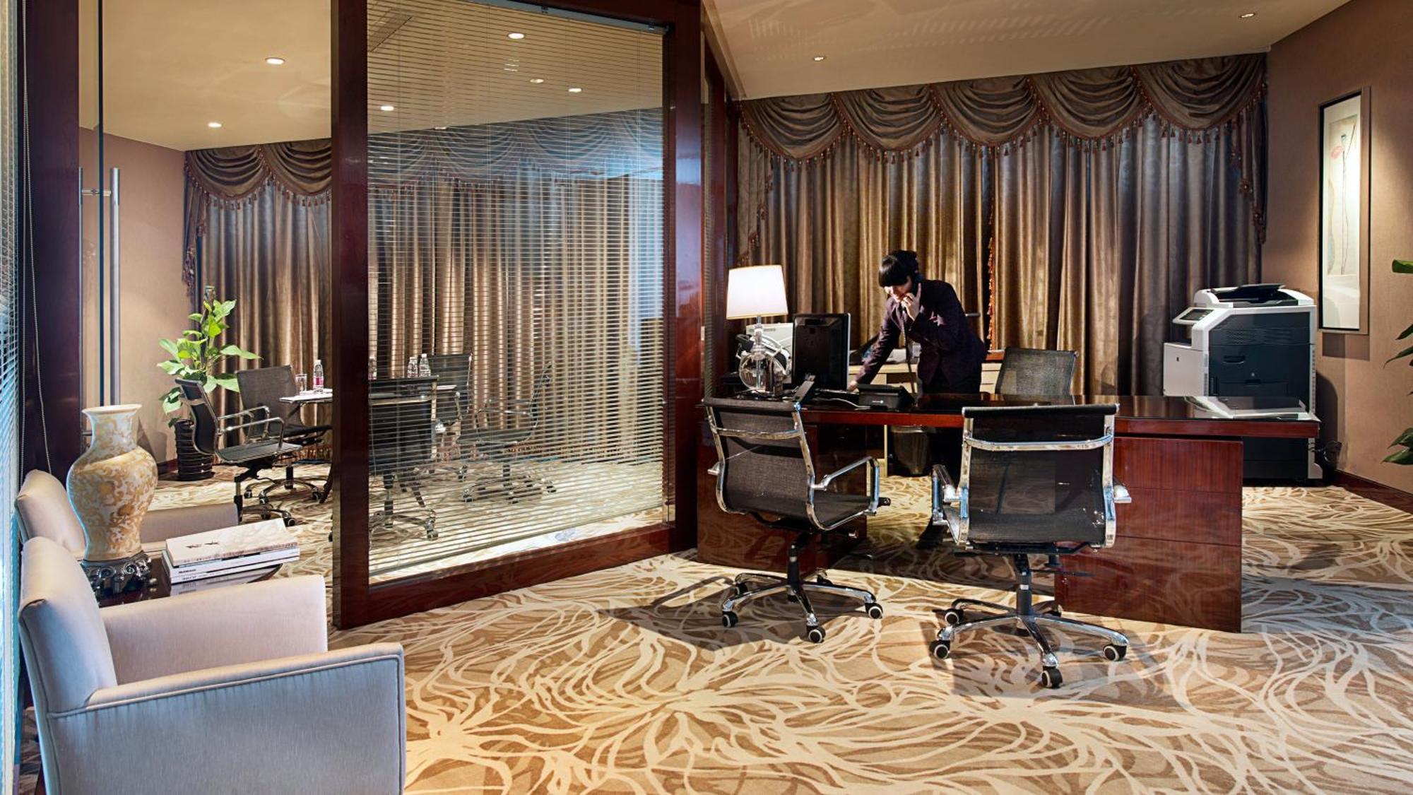 Готель Crowne Plaza Zhenjiang By Ihg Екстер'єр фото
