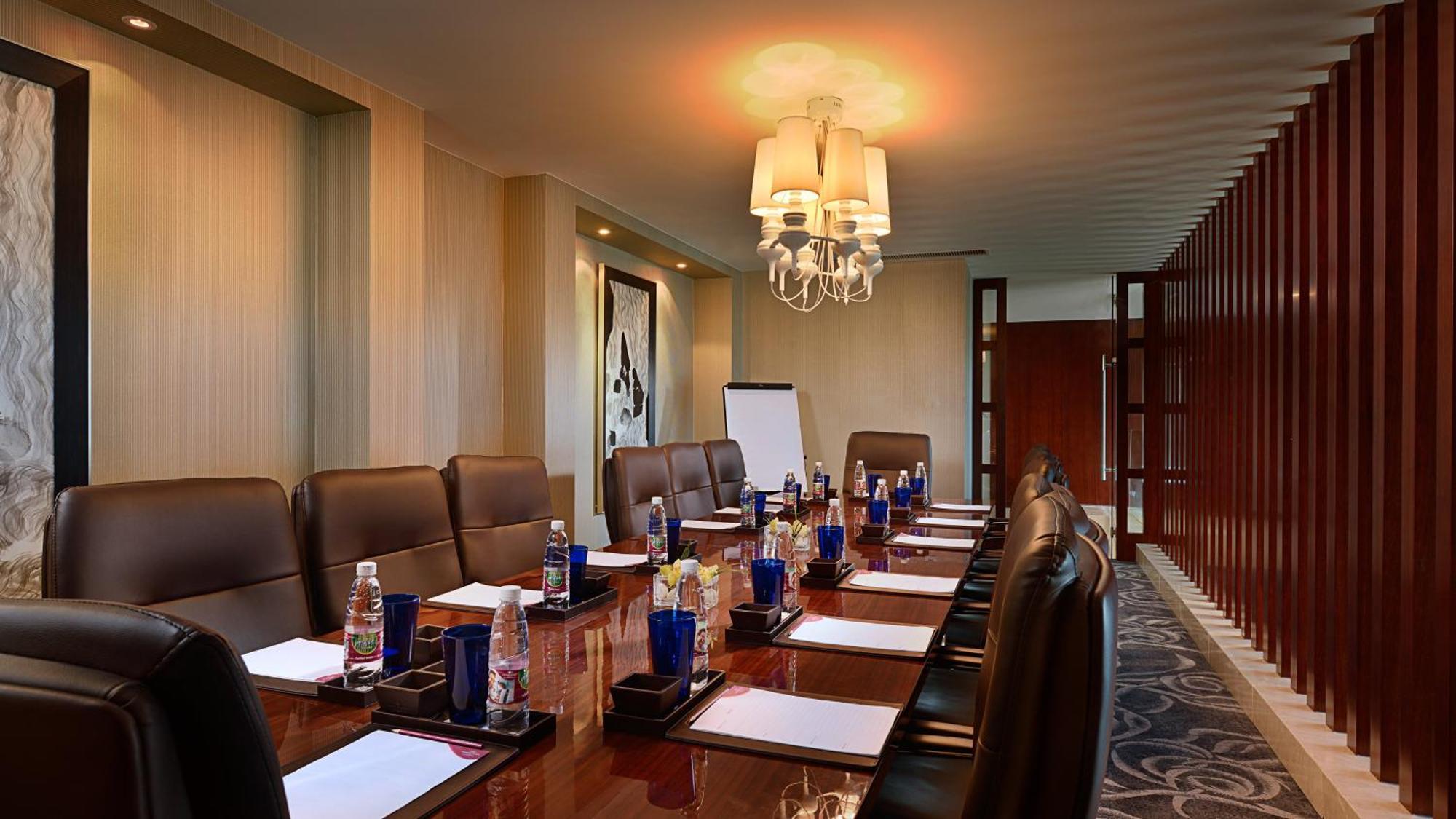 Готель Crowne Plaza Zhenjiang By Ihg Екстер'єр фото